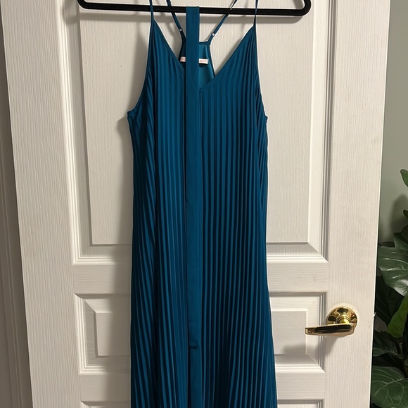 Victoria's Secret Knife Pleat Maxi Dress - Size S - Picture 5 of 9
